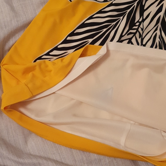 Maggy London flattering yellow dress, new - Picture 5 of 5